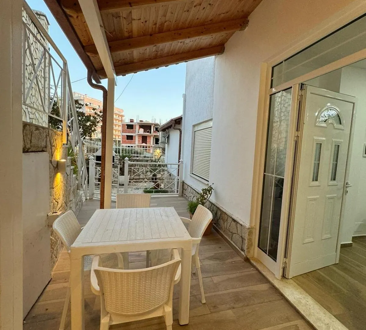 Atlantis Beach Apartament'S 2 Sarande 0*,